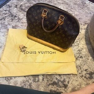 Louis Vuitton Alma MM